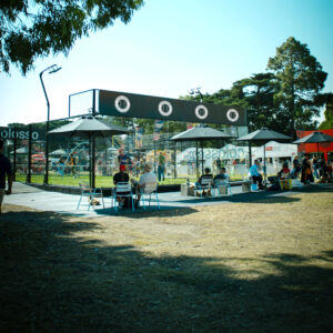 Lona personalizada para pistas de pádel